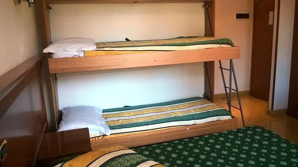 Hotel Jean Marie Арма-ди-Таджа 3*,